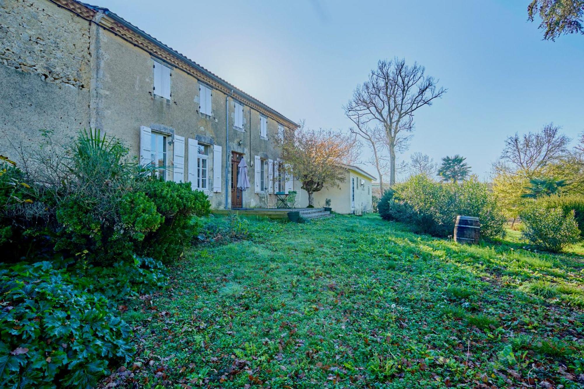 Chambres D'Hotes De Charme Avec Piscine - Le Clos Boissiere Valence-sur-Baïse Екстериор снимка